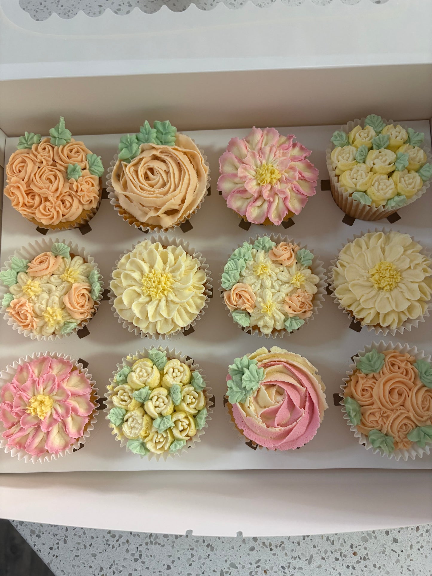 🌸 Sweet Garden Cupcakes 🌸 - Floral Boxes